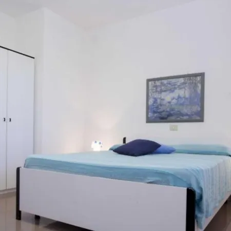 Santa Petronilla - Goelba Lägenhet